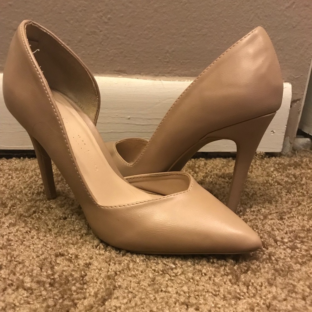 Nude Pointed Toe Pumps
